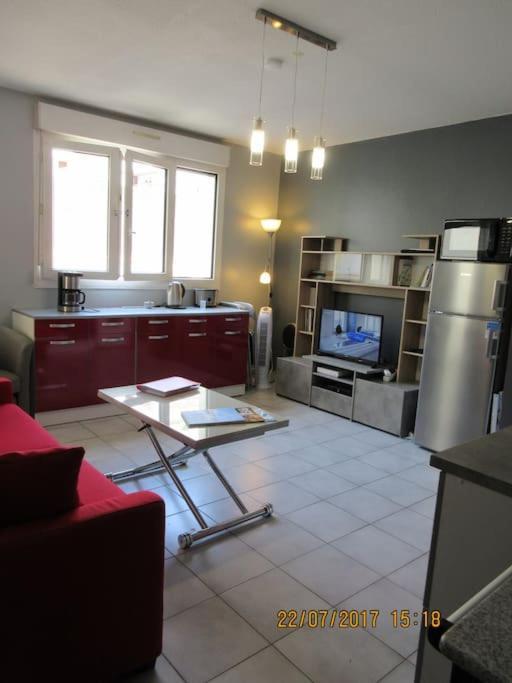 T2 Centre Ville, Wifi, Parking Beziers Bagian luar foto